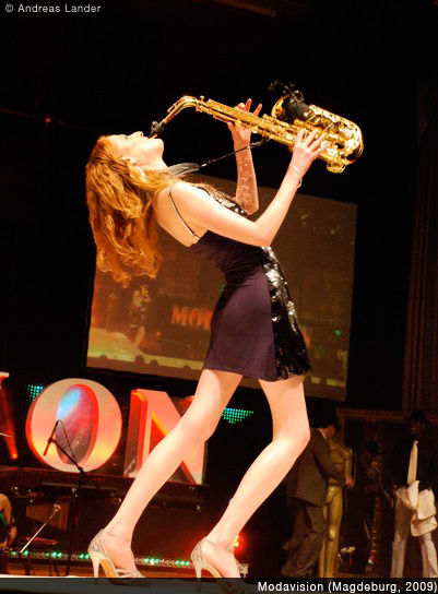 Saxophonistin Melanie Modavision1